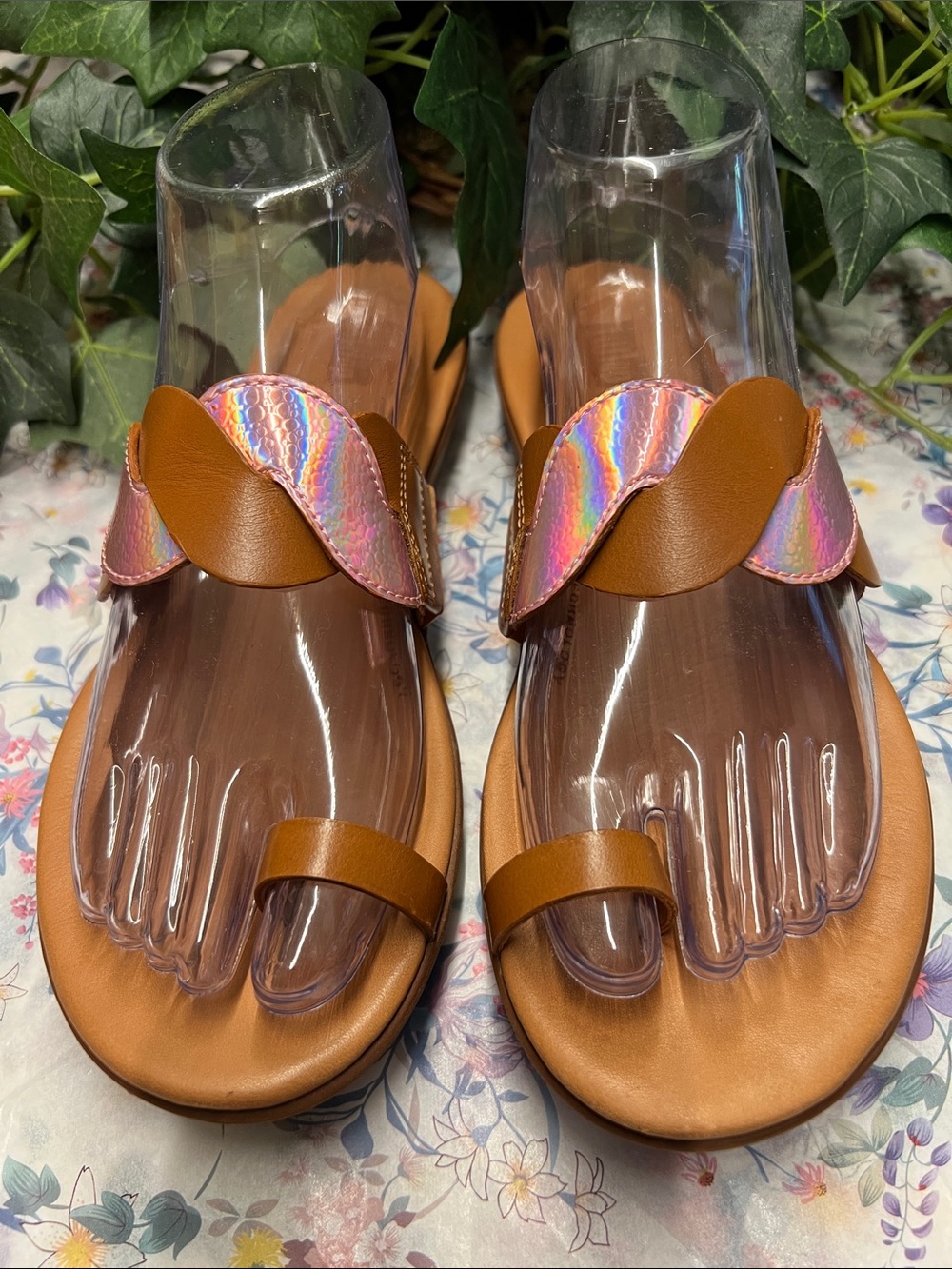 WORN 1x-Fitflop Women’s Brown Slide Sandals with Iridescent Accent Size 7